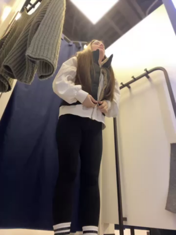 Holly_Molii