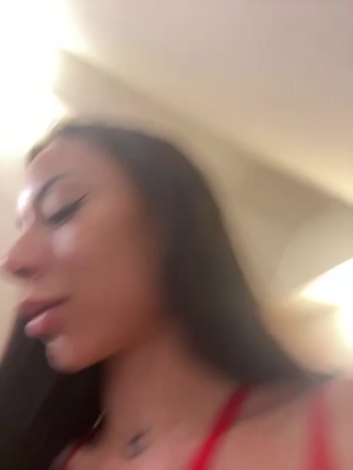 cara_mella