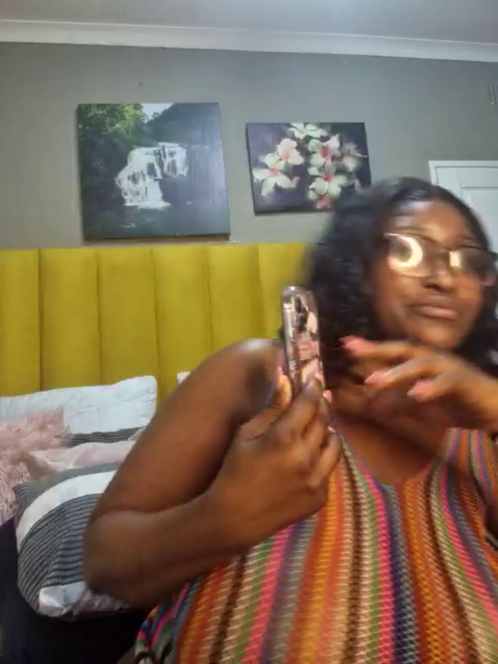 Bustygoddess32