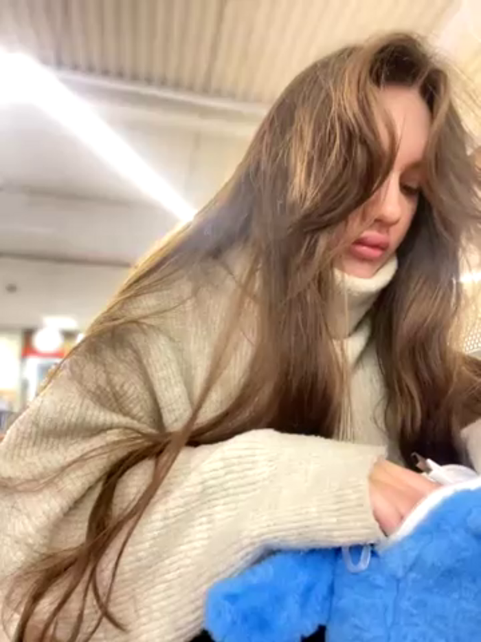 Holly_Molii