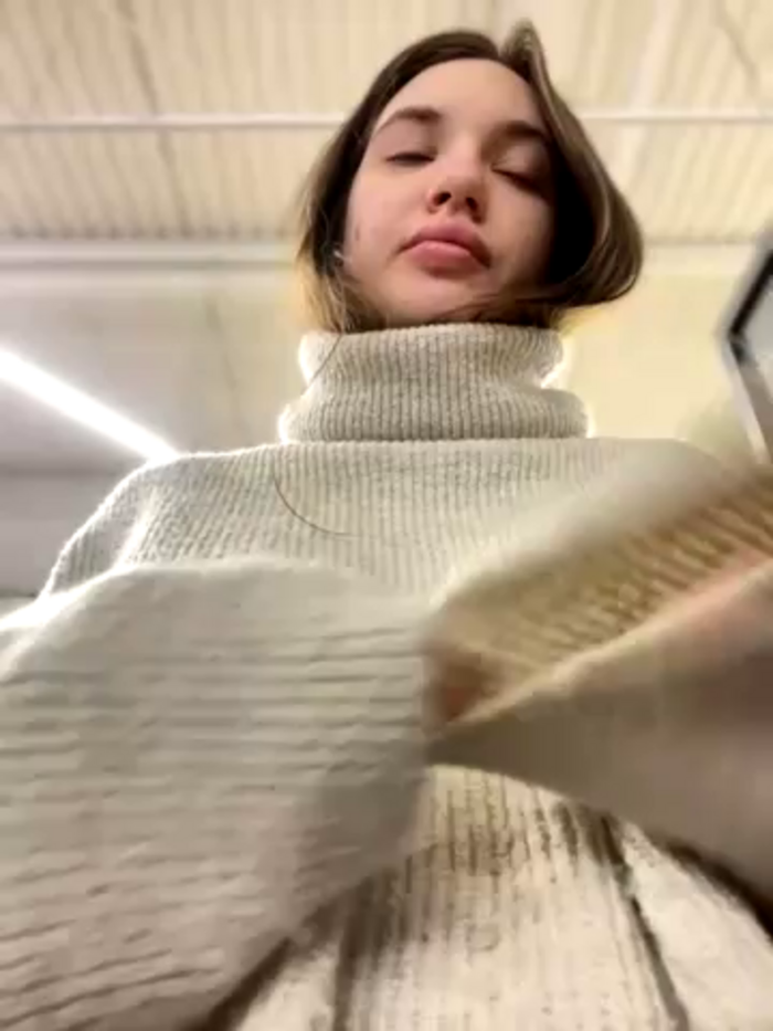Holly_Molii
