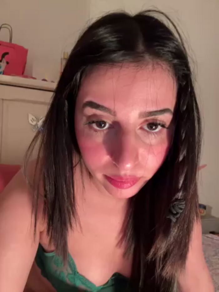 Hot_malak