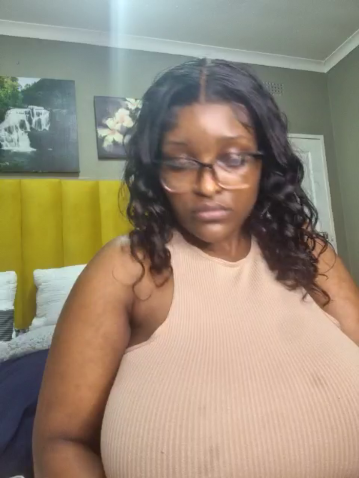 Bustygoddess32