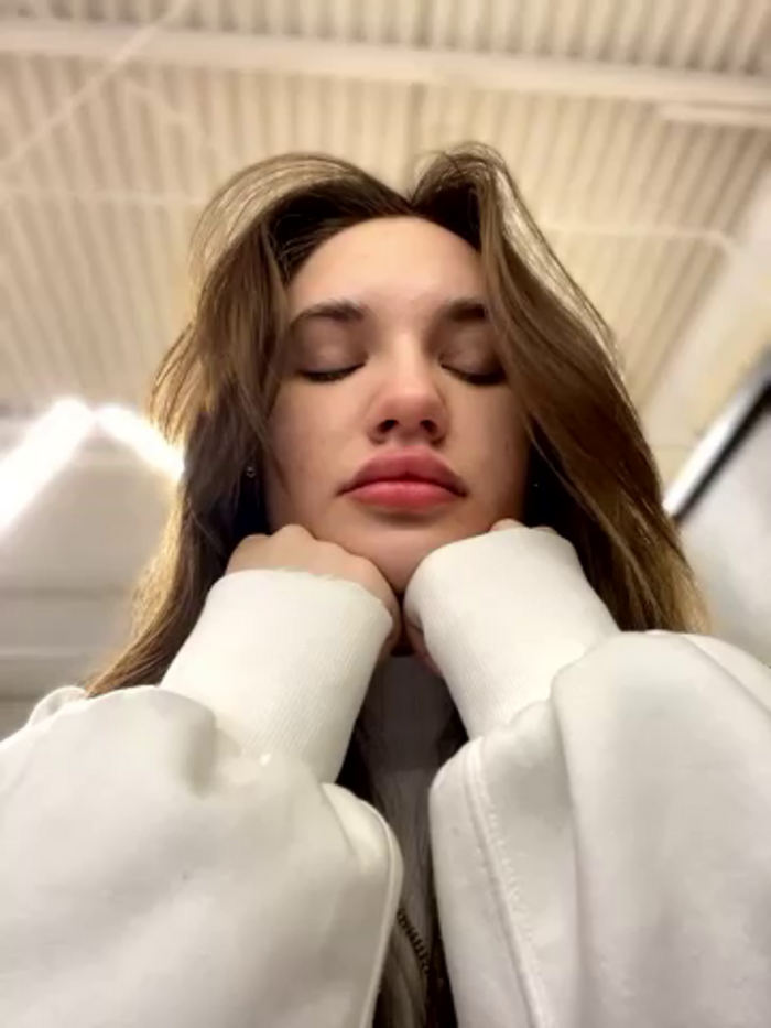 Holly_Molii