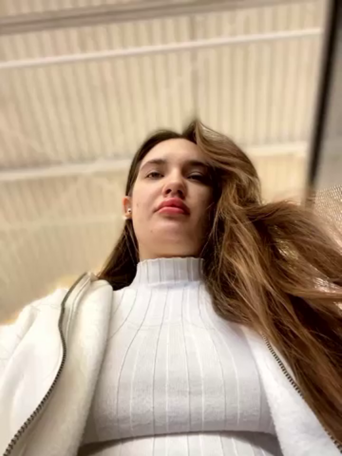 Holly_Molii