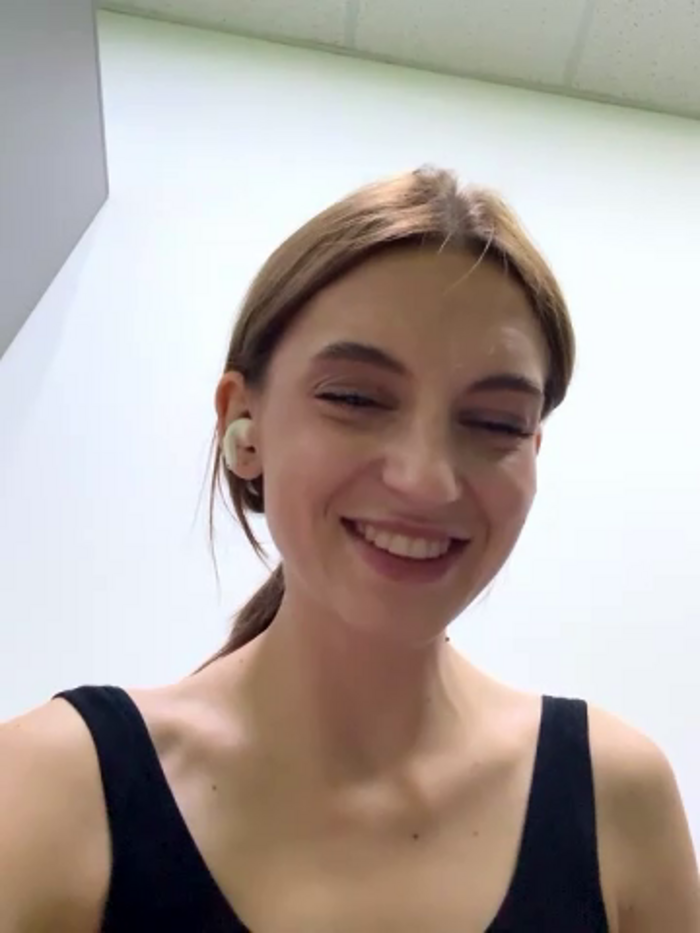 -AngelAri-