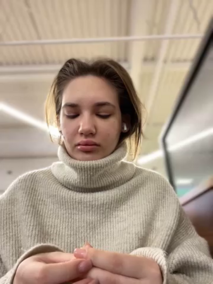 Holly_Molii