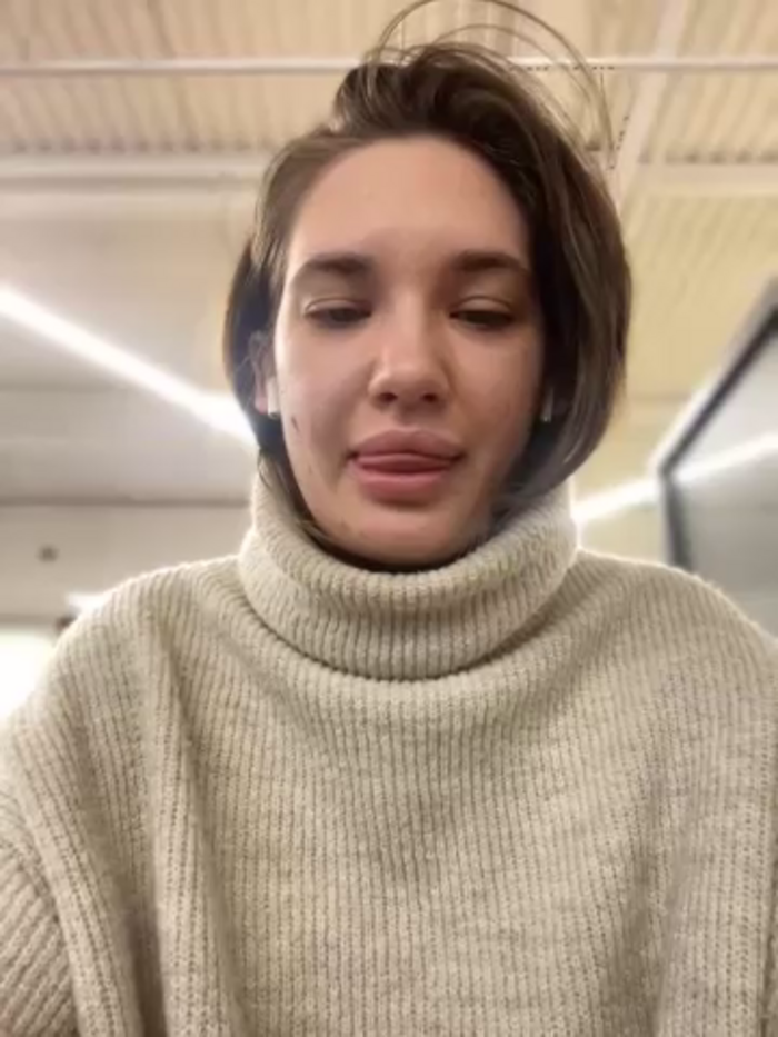 Holly_Molii