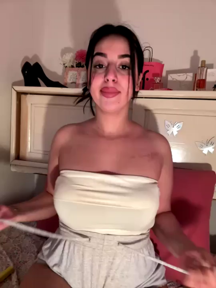 Hot_malak