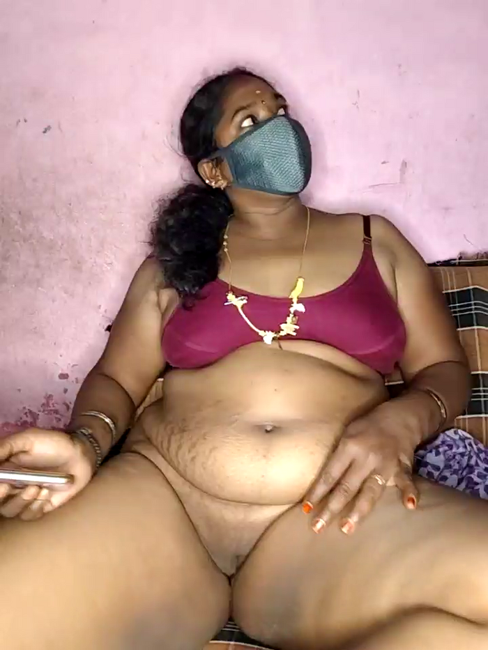 tamilvillagecouple1