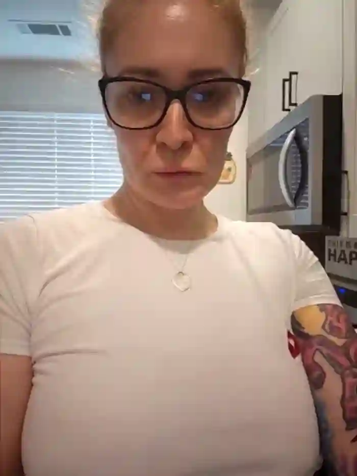2024/11/11/stripchat-hollytattoo-15-38-26