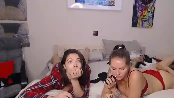 2024/11/11/stripchat-xxx_hotlesbishow-15-09-51