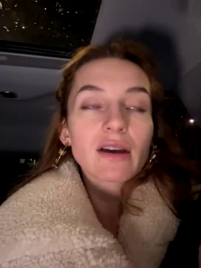 -AngelAri-