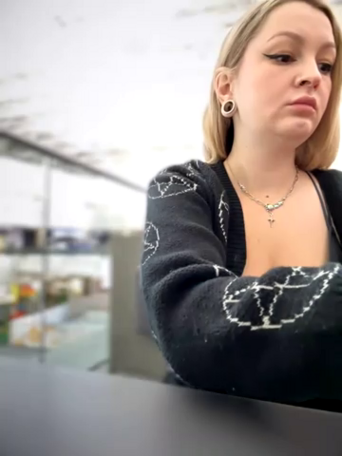 Teya_moon_
