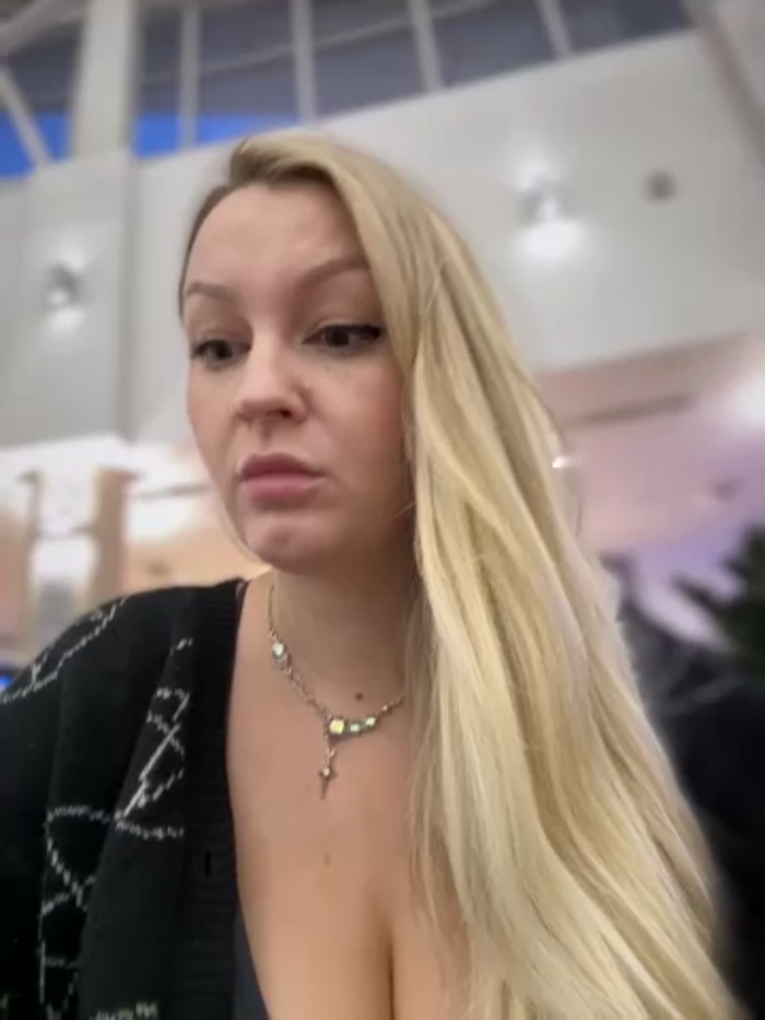 Teya_moon_