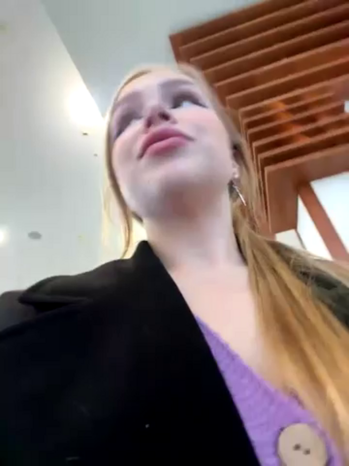 mur_girl
