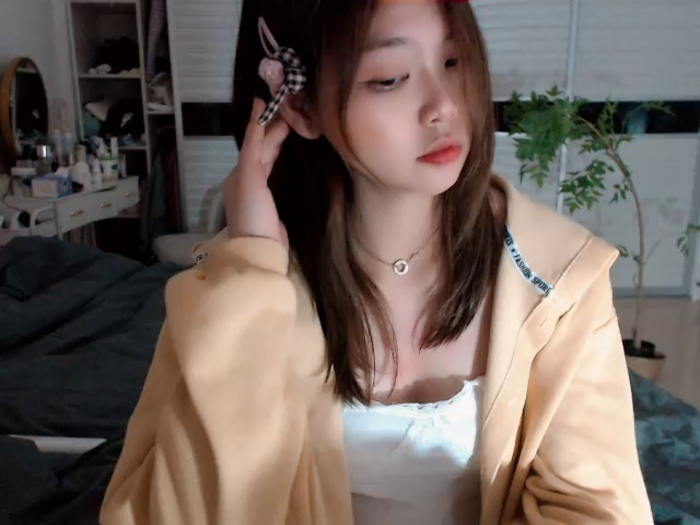 -Lucky_Girl