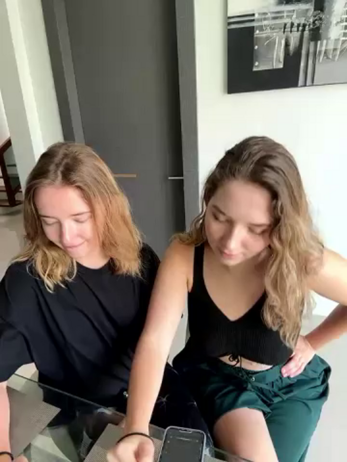 Nura_n_Sarah