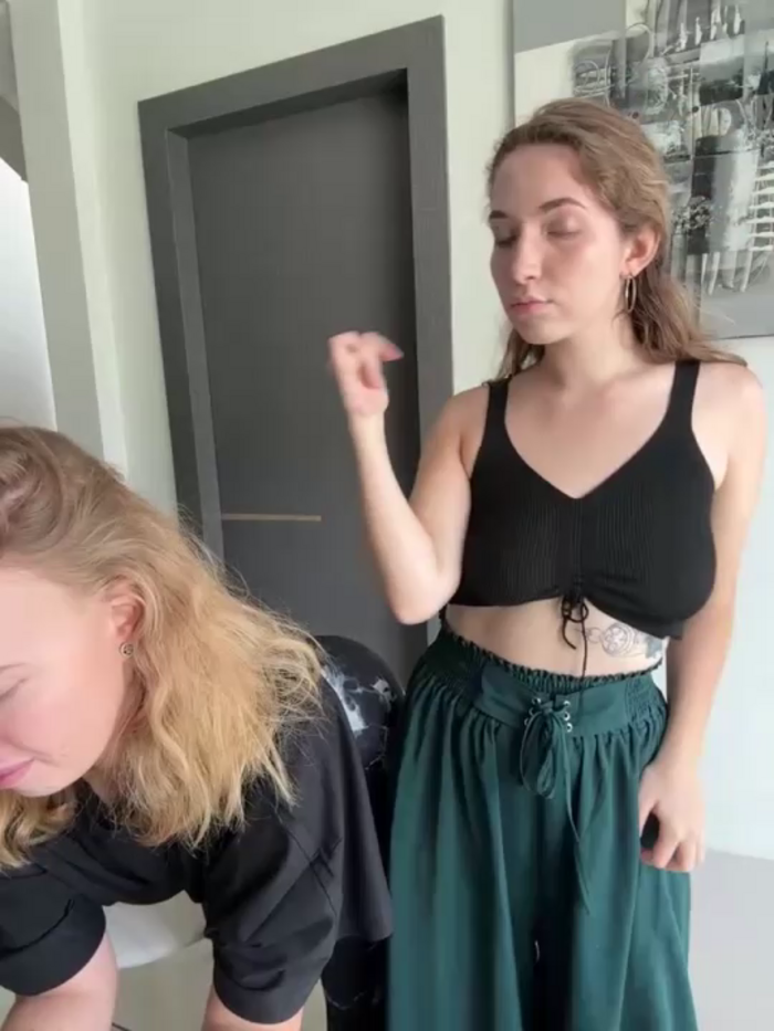 Nura_n_Sarah