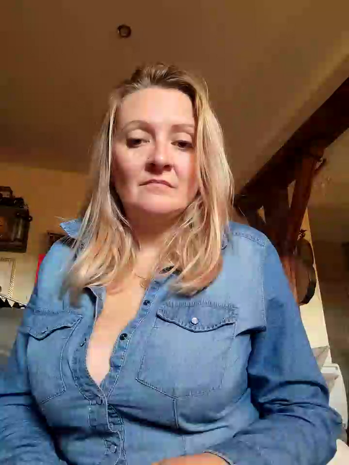 lady_charlyne
