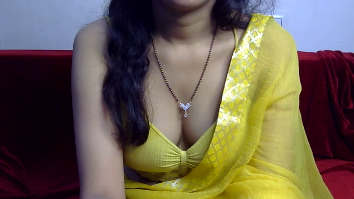 naughty_preeti