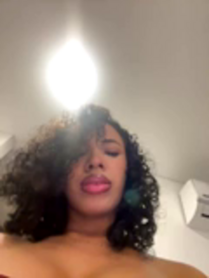 Brunettexio