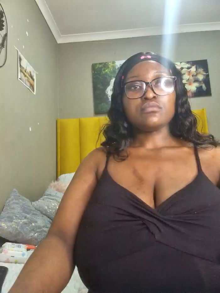 Bustygoddess32