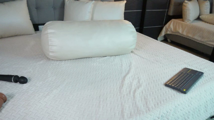 Bella_TS_