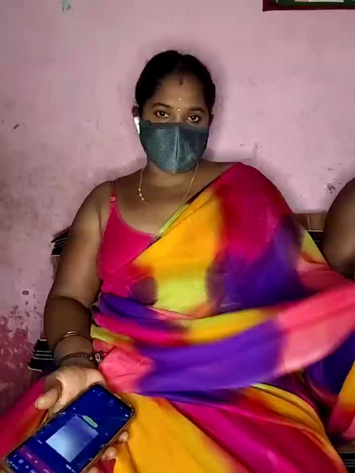 tamilvillagecouple1