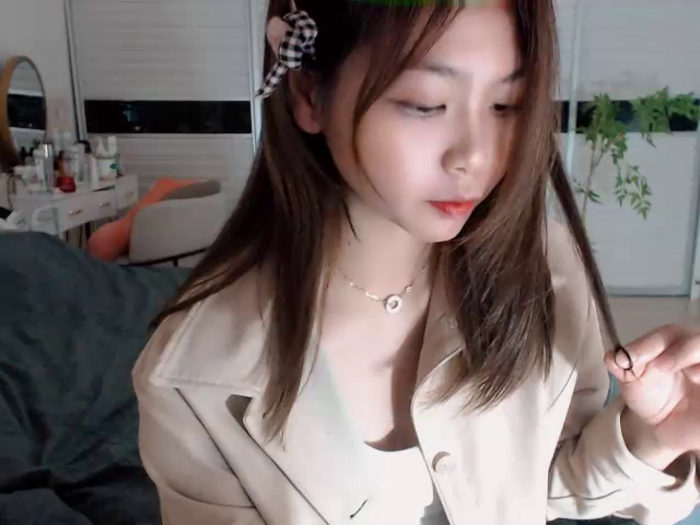 -Lucky_Girl