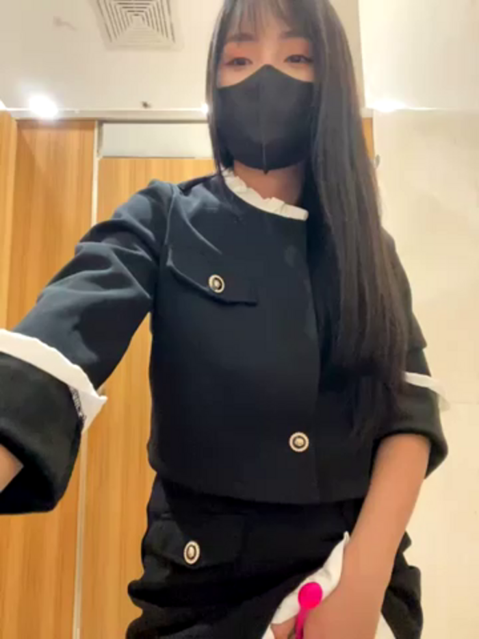 Asia-Lynn