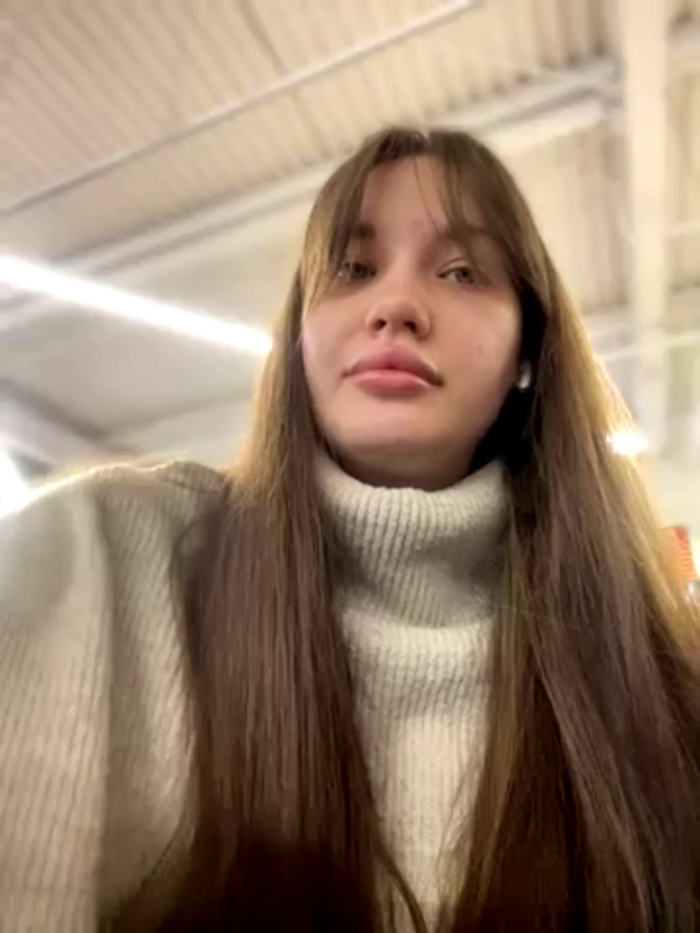 Holly_Molii