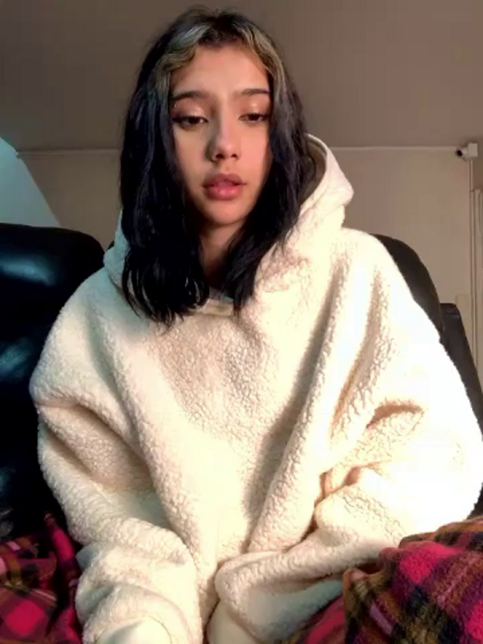 MIA_CUUTE-