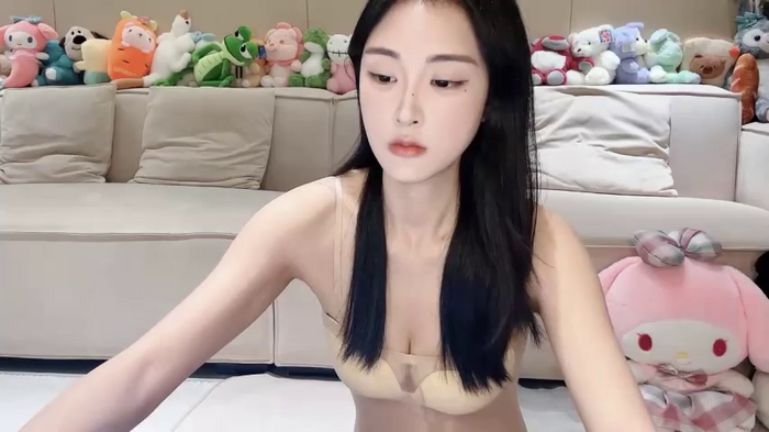 Angela-000