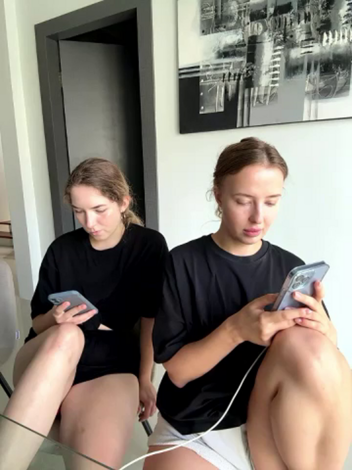 Nura_n_Sarah