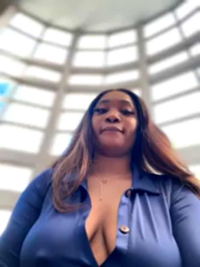 __Nessa__