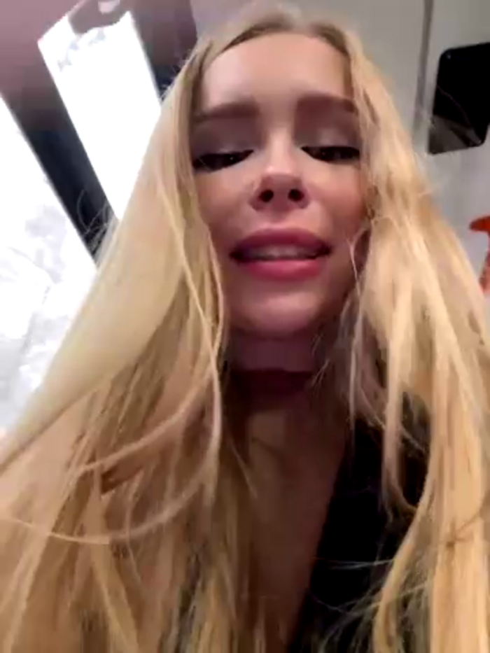 mur_girl