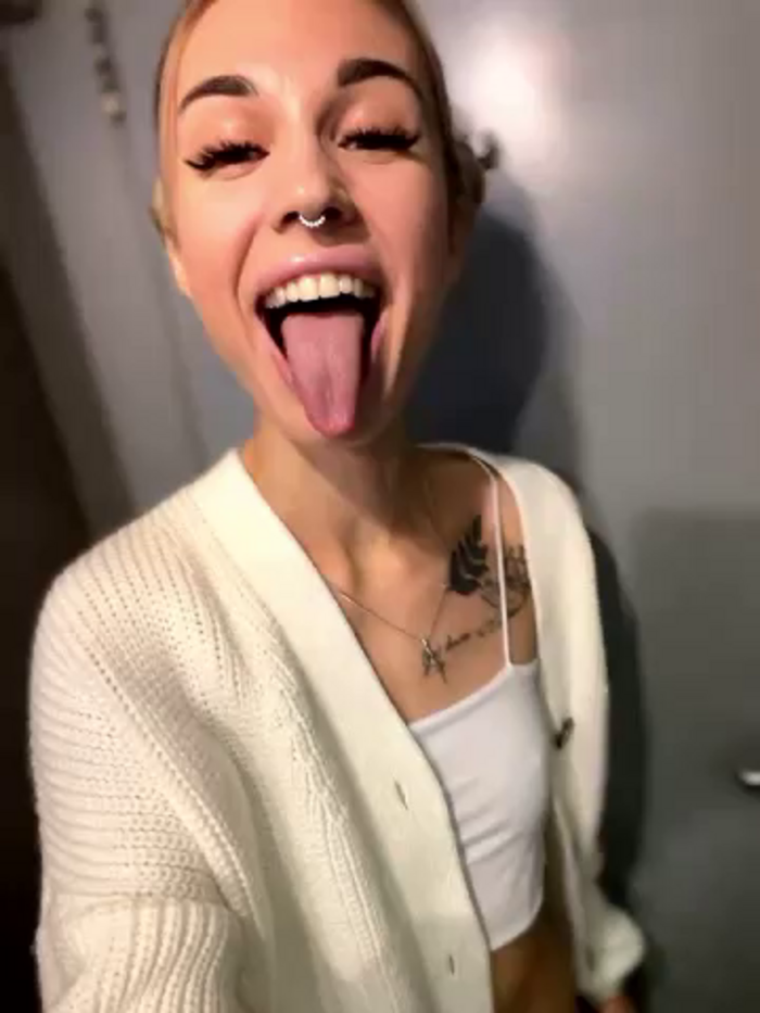 Charming_Ritta