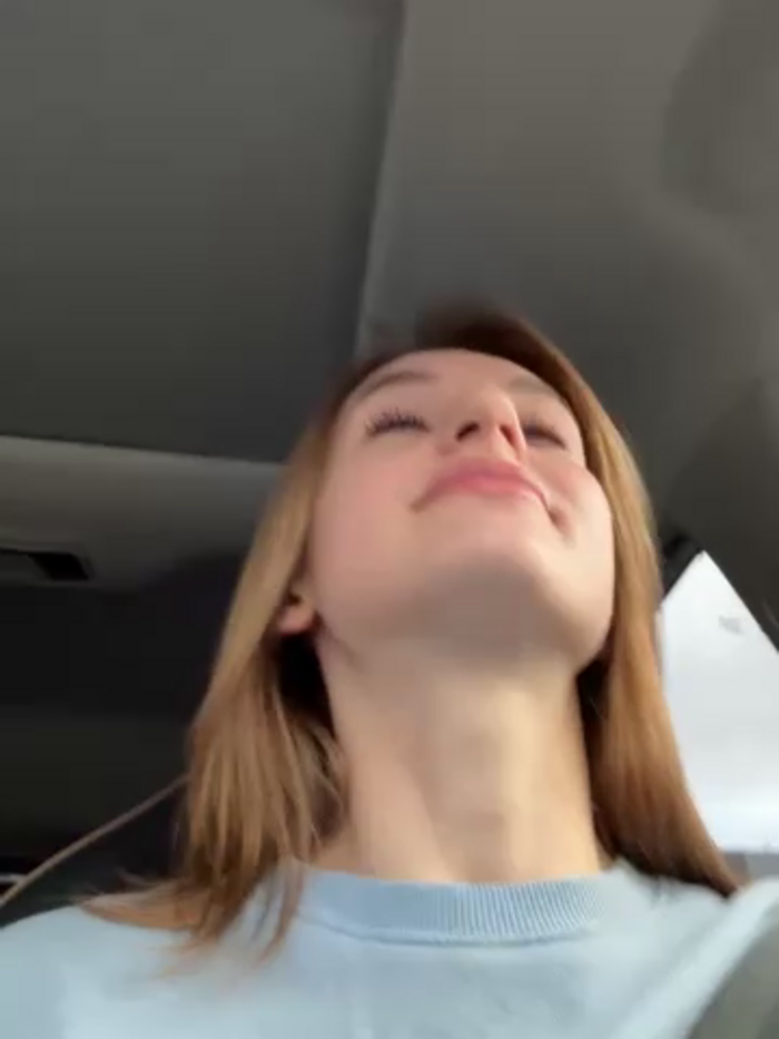 -AngelAri-