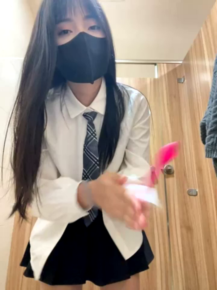 Asia-Lynn