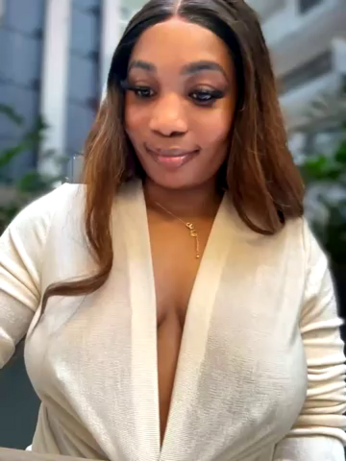 __Nessa__