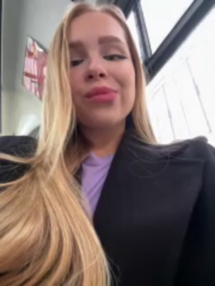 mur_girl