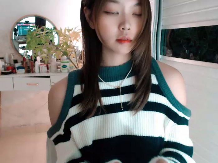 -Lucky_Girl