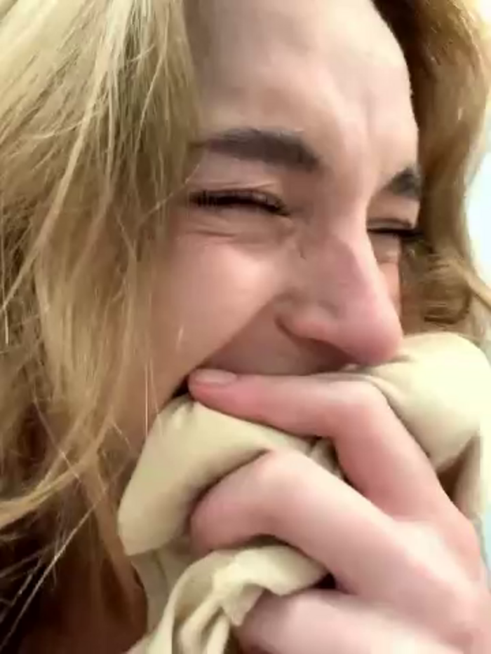 -AngelAri-