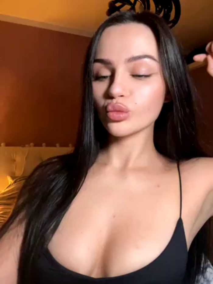 Lily_Deluca