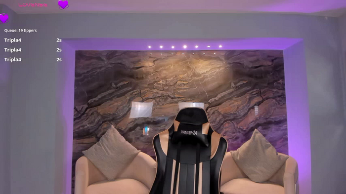 LaraBaker