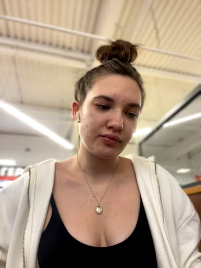 Holly_Molii