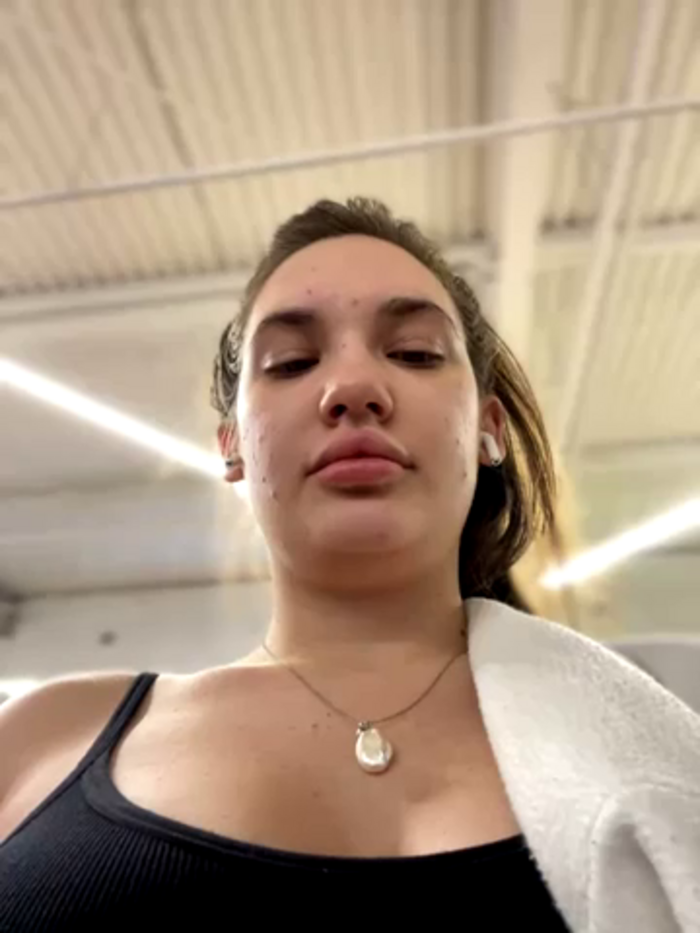 Holly_Molii