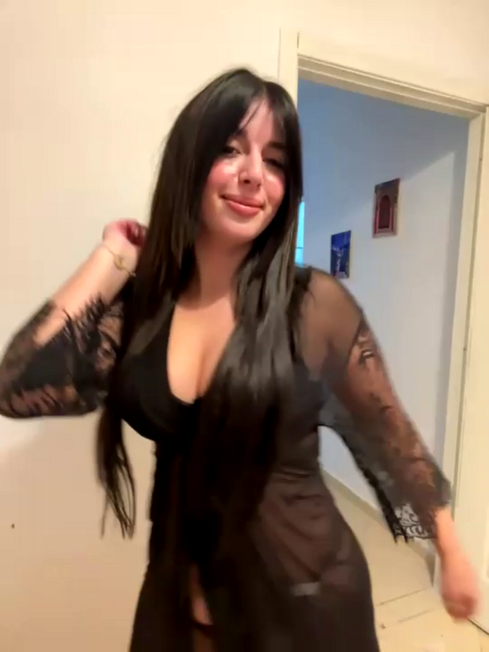 Hot_malak