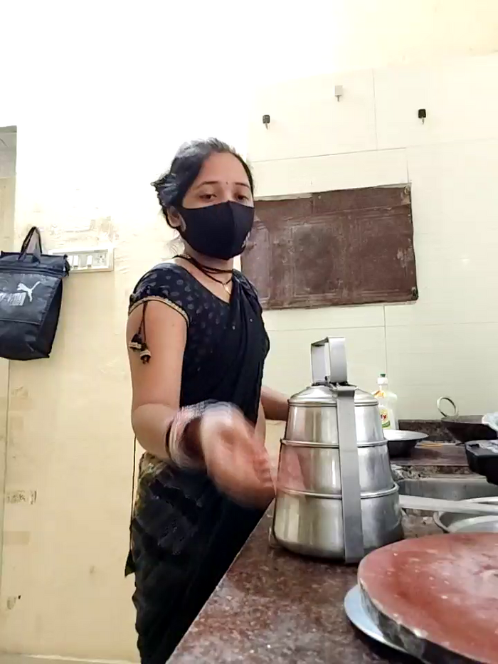 DesiRiya77